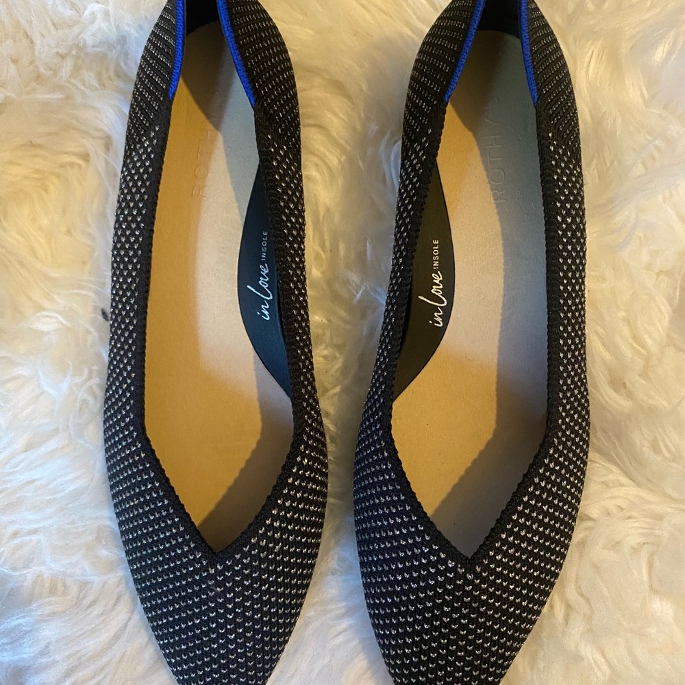 Rothys Sjze 10.5 Stylish Black and Blue Women's Flats